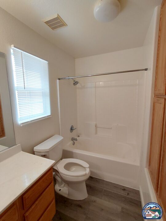 Building Photo - 1019 Olive Way