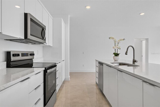 Building Photo - 6336 Chorus Dr