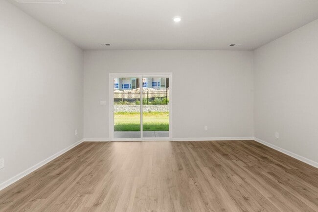 Building Photo - 2985 Mallard Dr