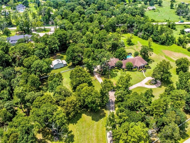 Building Photo - 15216 Saddlewood Dr