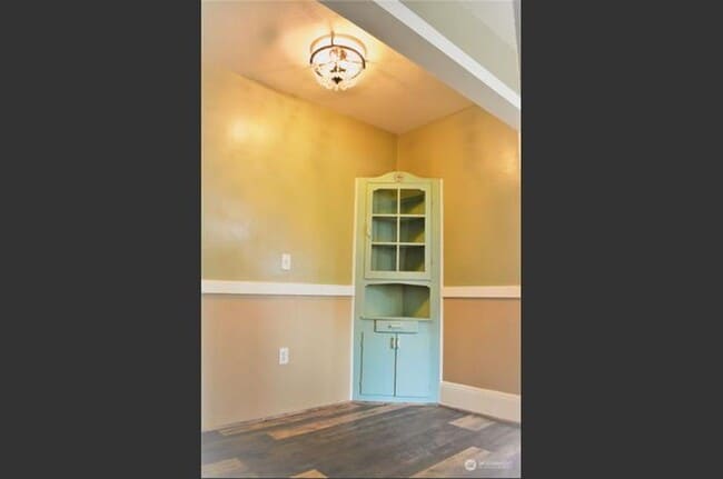 Building Photo - Burwell Duplex