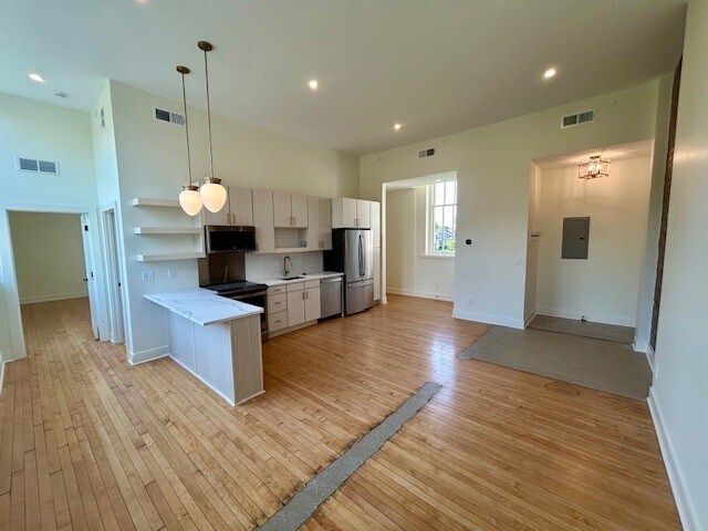 Building Photo - The Belknap