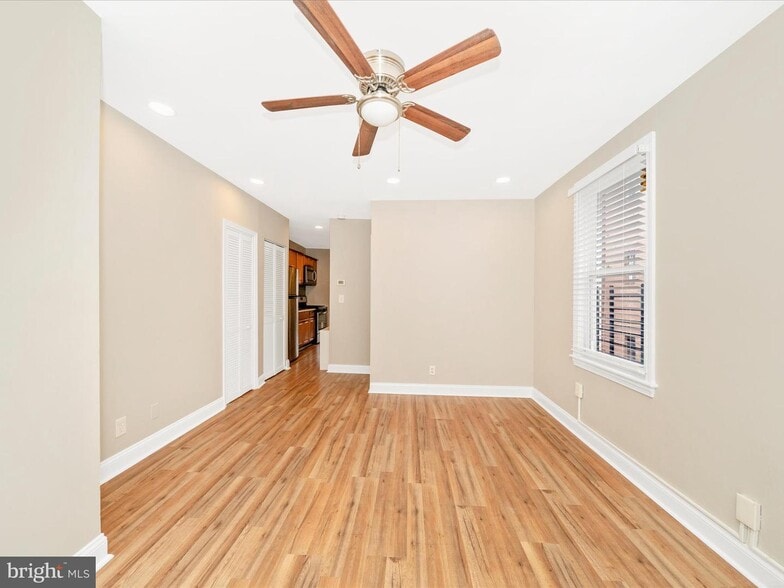 Living room/hallway - 4215 Dix St NE