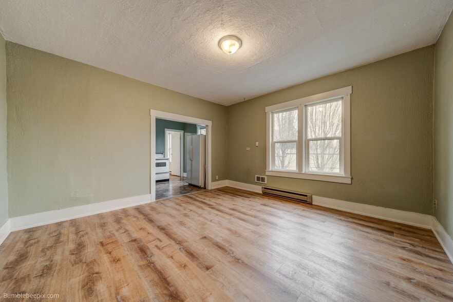 Building Photo - 802 Pine St