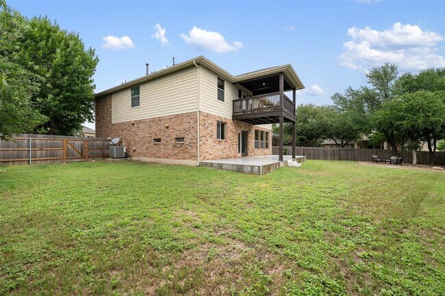 Building Photo - 112 Bearing Cove