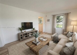 Building Photo - 3331 NW 43rd Terrace