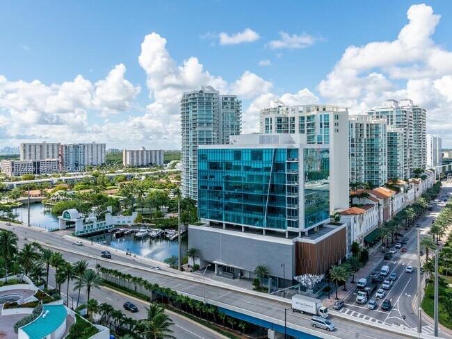 Building Photo - 16699 Collins Ave