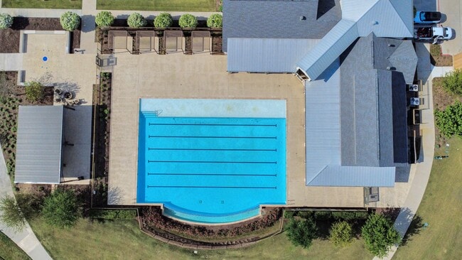 Building Photo - 9830 Magnolia Village Ln