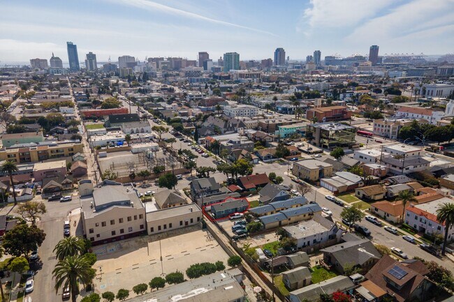 Building Photo - LIME 1010-1016