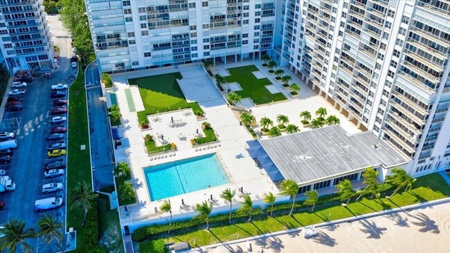 Building Photo - 4300 N Ocean Blvd
