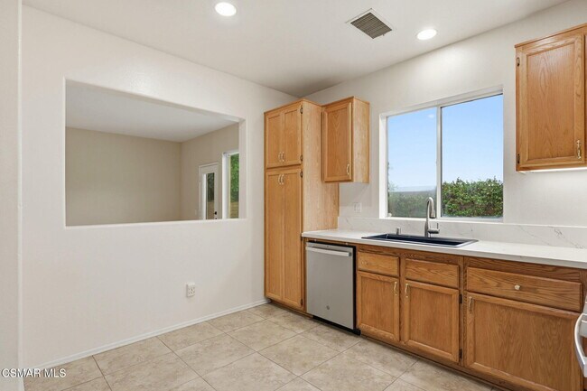 Building Photo - 477 Scatterwood Ln