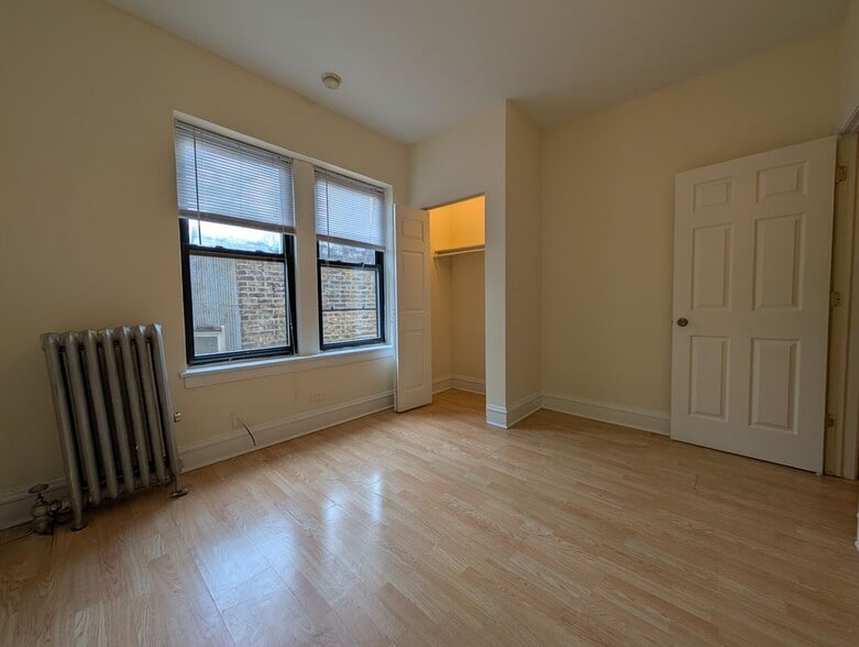 Building Photo - 4851 N Damen Ave