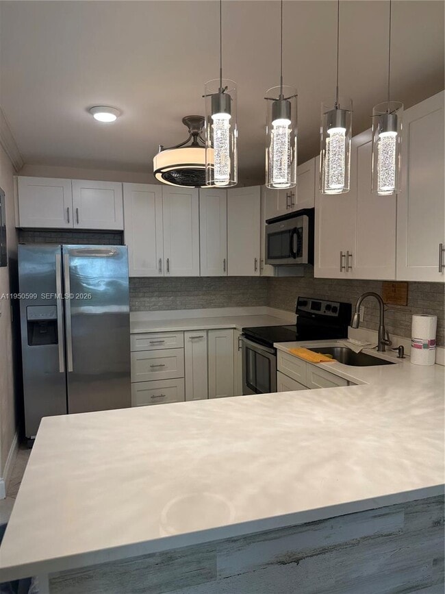 Building Photo - 2731 NE 14th Street Causeway