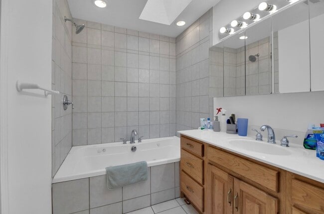 Building Photo - 112 Sequoyah Ct SW