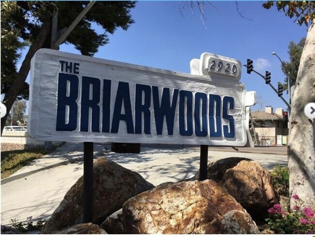 Building Photo - Beautiful Condo in Bonita