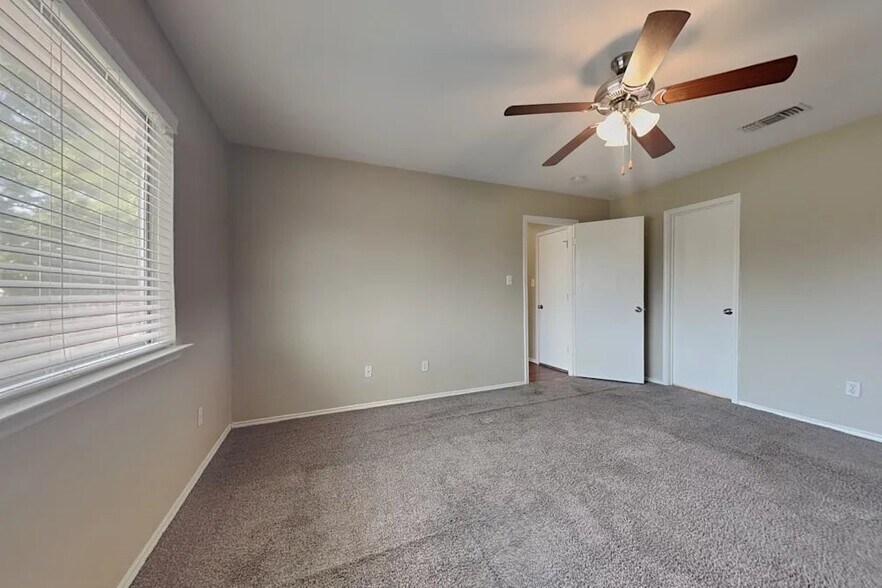 Building Photo - 10321 Pleasant Mound Dr
