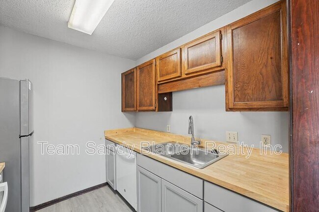 Building Photo - 455 Stara Cir