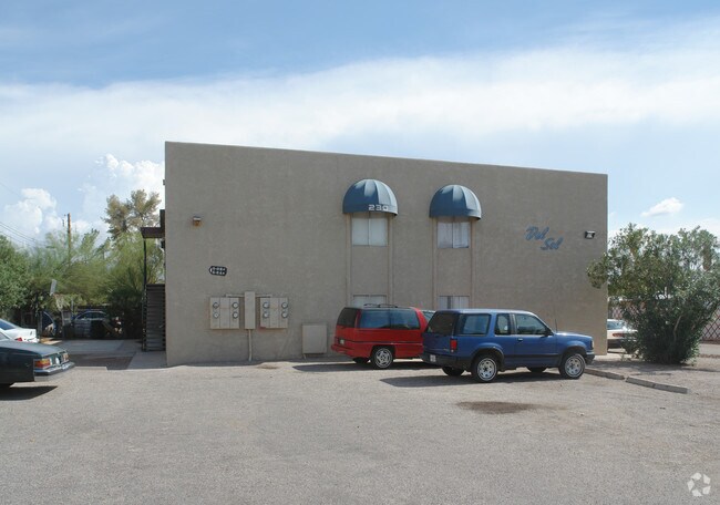 Building Photo - Del Monte