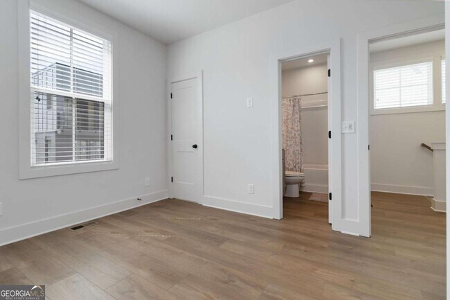 Building Photo - 964 Bibb St NW