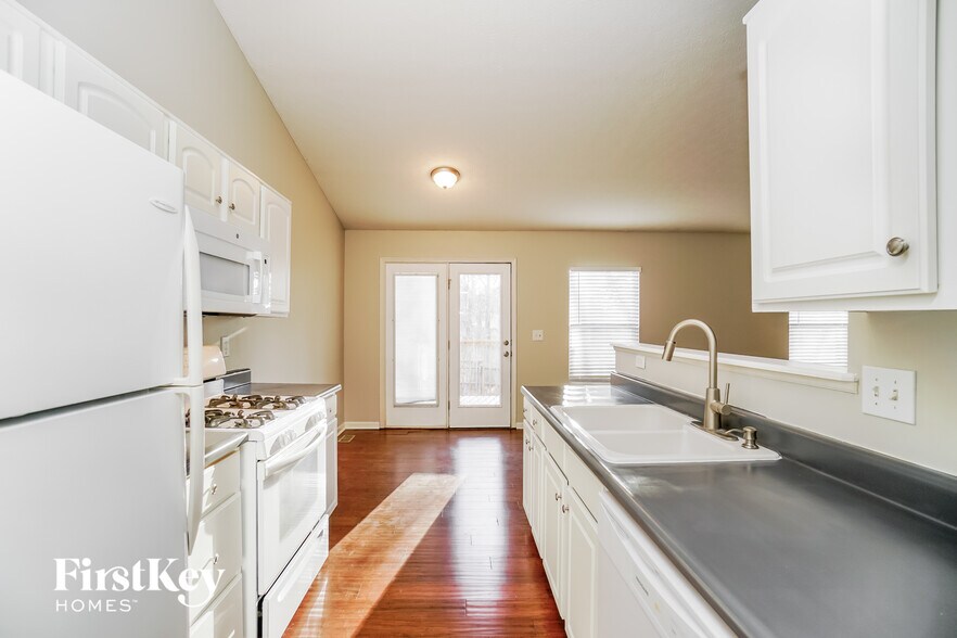 Building Photo - 714 Keltoncrest Dr