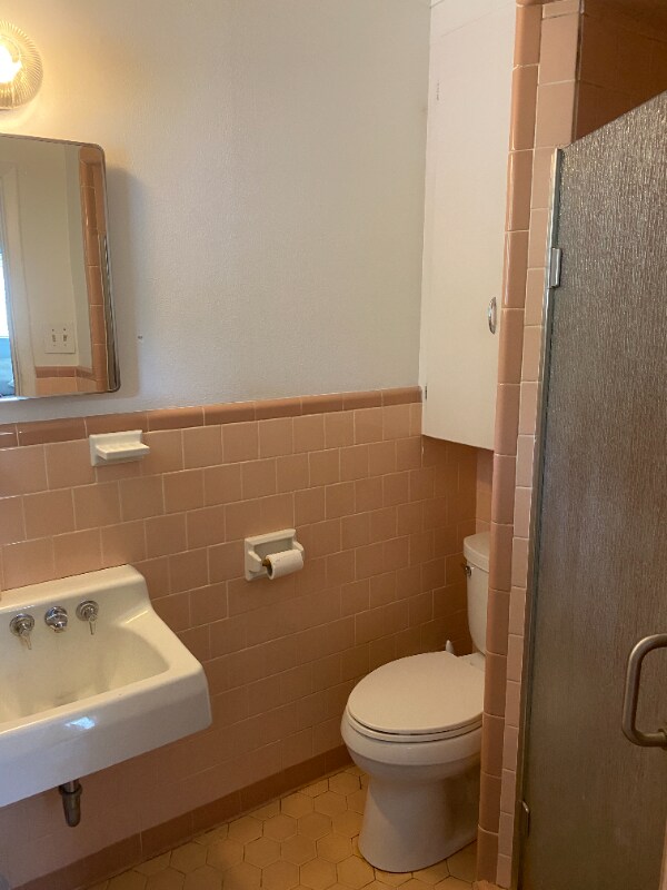 Building Photo - 111 Greenwood Dr