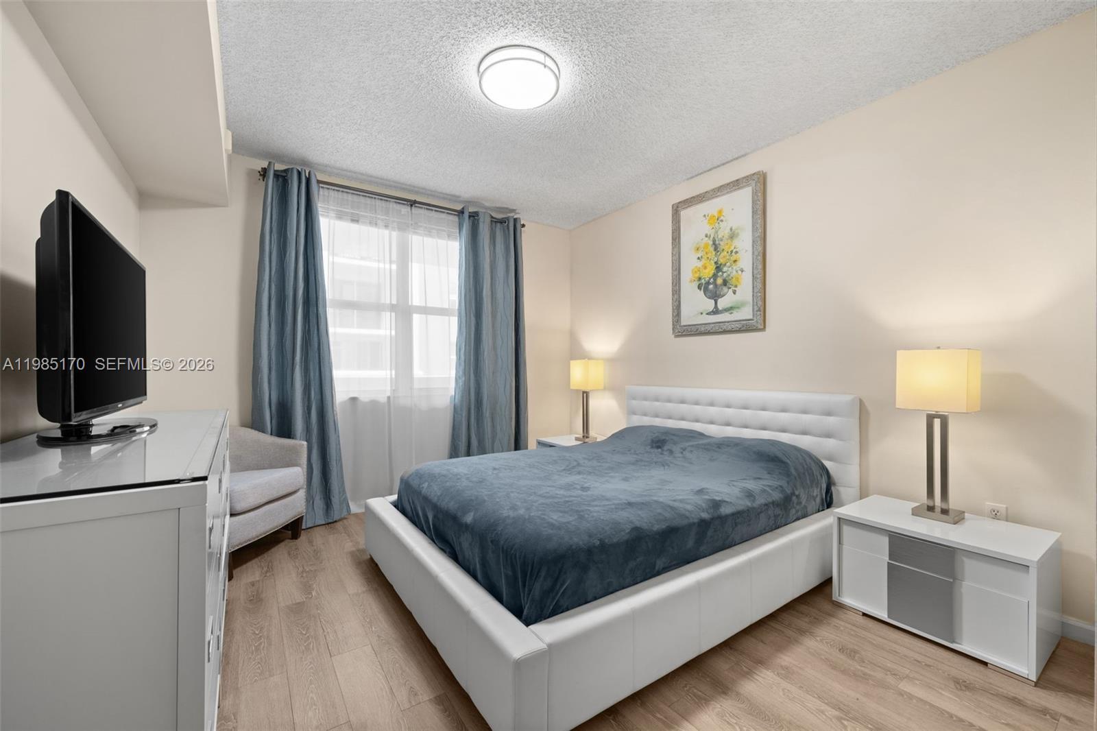 Building Photo - 17125 N Bay Rd