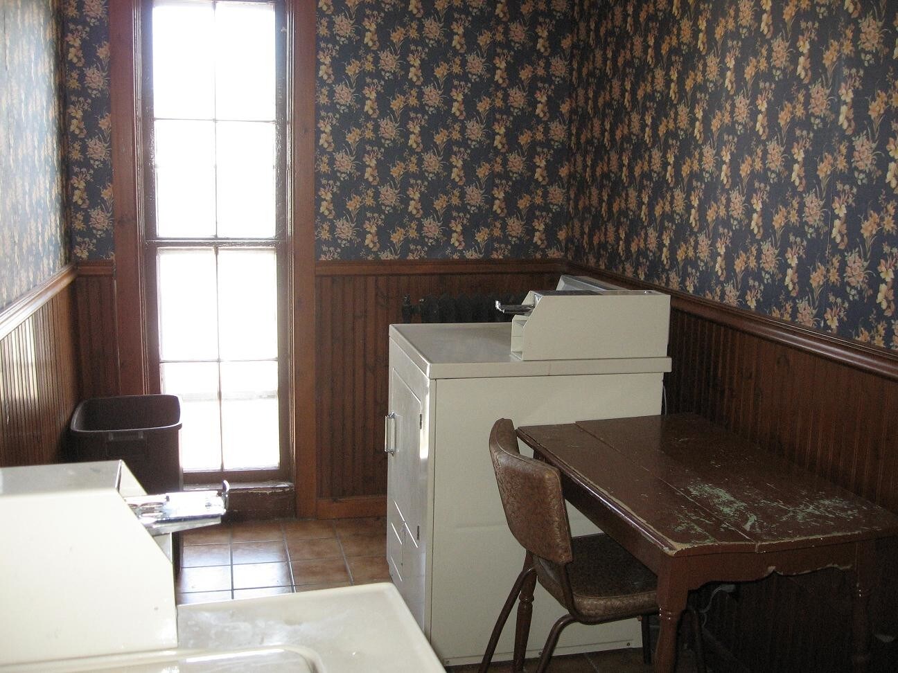 Building Photo - 802 Grand Ave