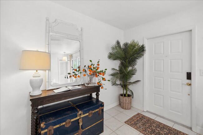 Building Photo - 171 Salmon Dr NE