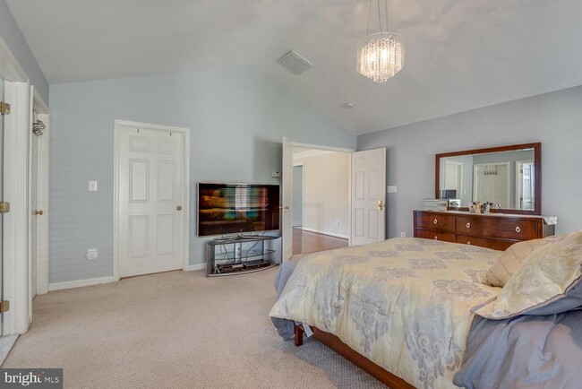 Building Photo - 10857 Hunter Gate Way