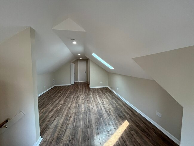 Building Photo - 1634 S Harvey Ave