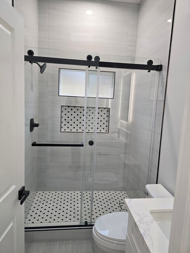 Building Photo - 12687 Aristocrat Ave