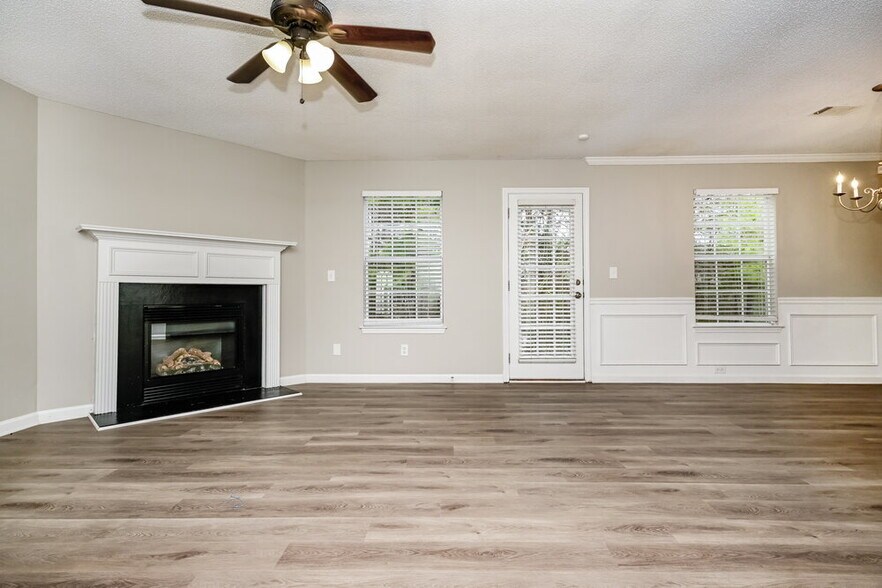 Building Photo - 675 Barshay Dr