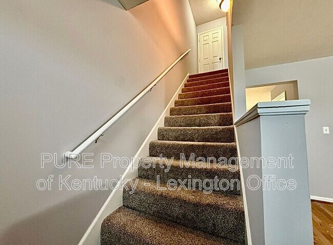 Building Photo - 520 Tomahawk Dr