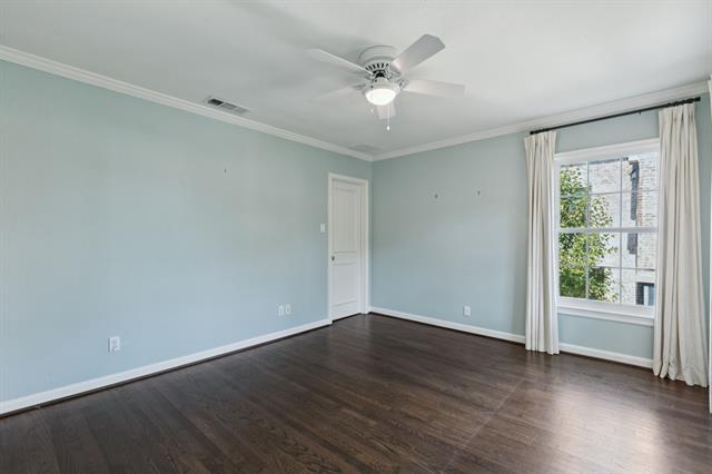 Building Photo - 4437 Larchmont St