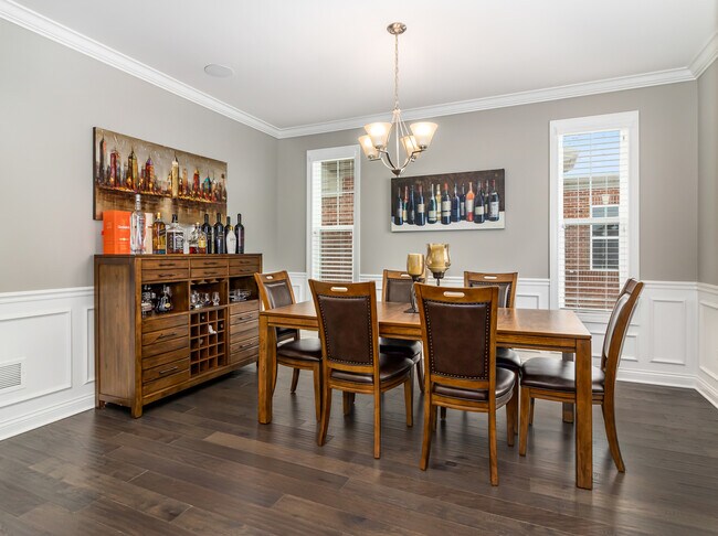 Building Photo - 1635 Castle Lawn Ct