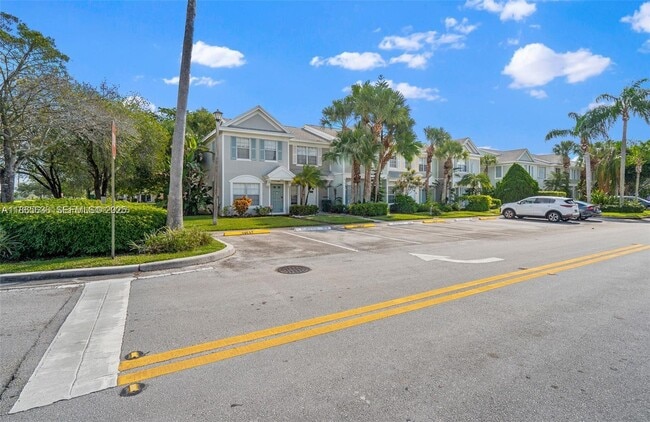 Building Photo - 8066 Sanibel Dr