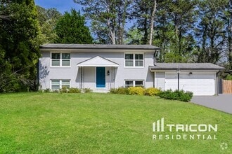 Building Photo - 2255 Powers Ferry Dr SE