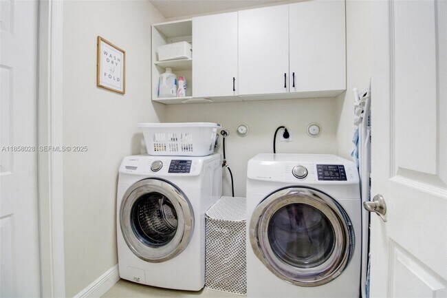 Building Photo - 1610 Sandpiper Cir