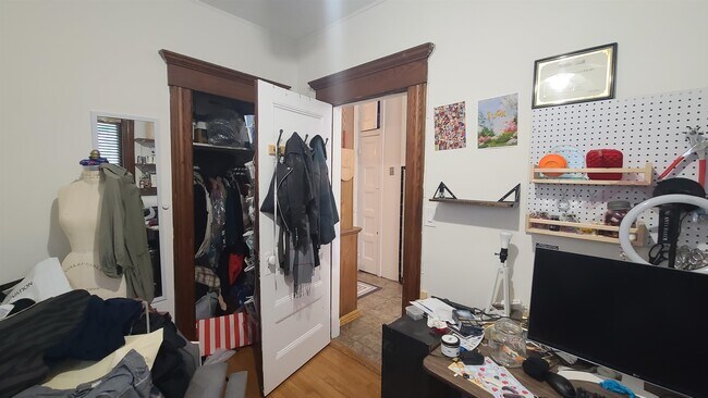 Building Photo - 49 Hudson Pl