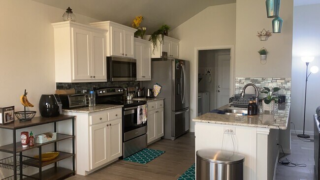 Building Photo - 5031 Olivia