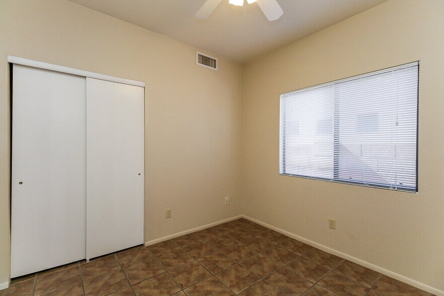 Building Photo - 9997 E Paseo San Ardo