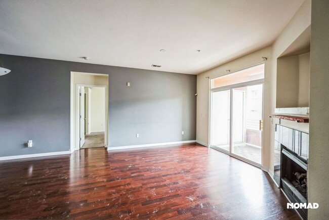 Building Photo - Charming 2BR Condo in Denver