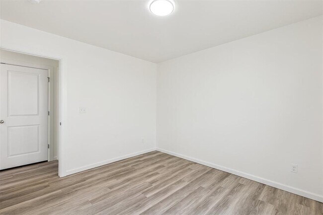 Building Photo - 8787 St George Way