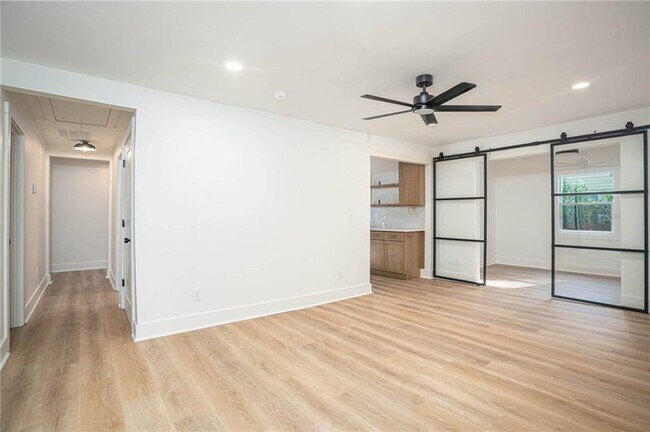Building Photo - 3448 Orchard Cir