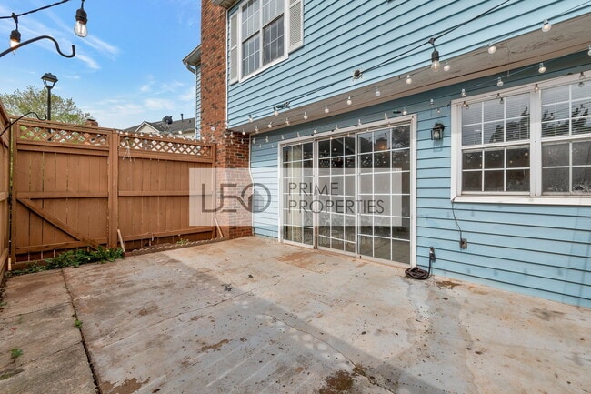 Building Photo - 5546 Clover Rise Ln