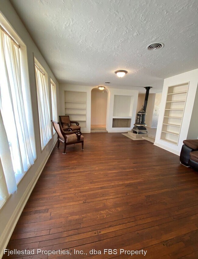 Building Photo - 4 br, 2 bath House - 13550 Adlai Lane