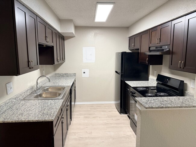 Building Photo - Sierra Apartments