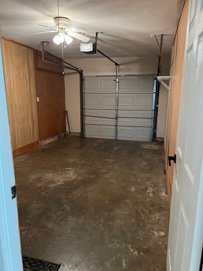 Building Photo - 110 Oleander St