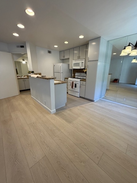 Kitchen - 4322 Matilija Ave