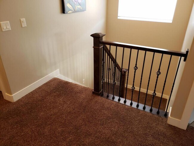 Building Photo - 42 E 1825 N